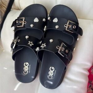 709. NEW SIZE 9.5 GBG Los Angeles Black Double Buckle Studded Slide Sandals
